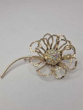 Vintage Sarah Coventry "Allusion" flower brooch